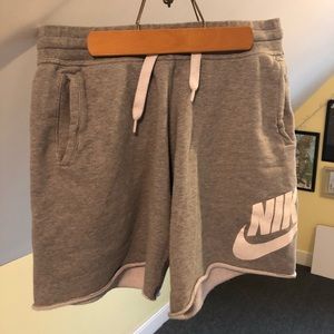 Men’s Nike gray sweat shorts
